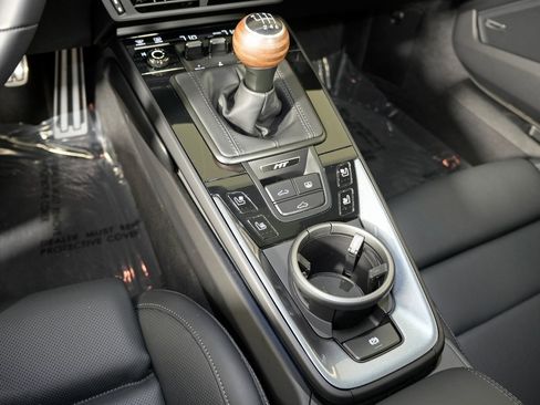 Certified 2026 Porsche 911 Carrera T image 32