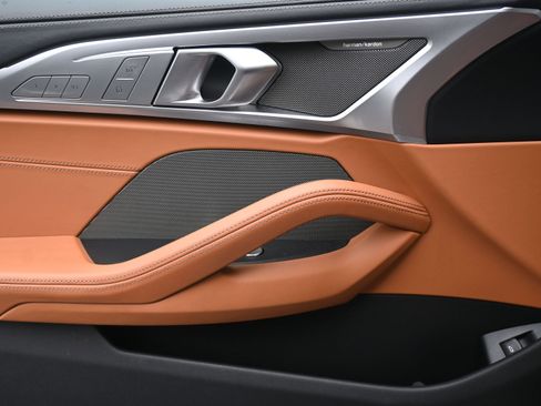 Used 2023 BMW M850i xDrive Coupe image 27