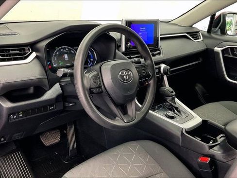 Used 2024 Toyota RAV4 XLE w/ Convenience Package image 14