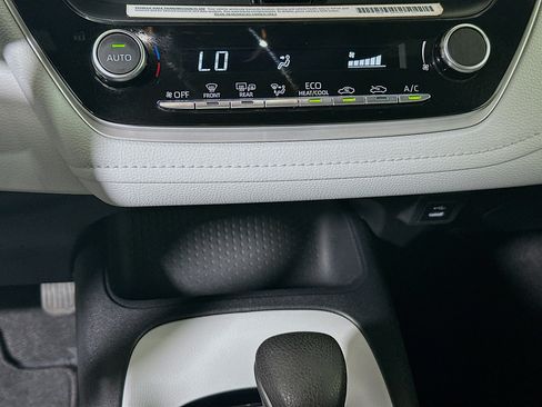 Used 2024 Toyota Corolla SE FWD image 23