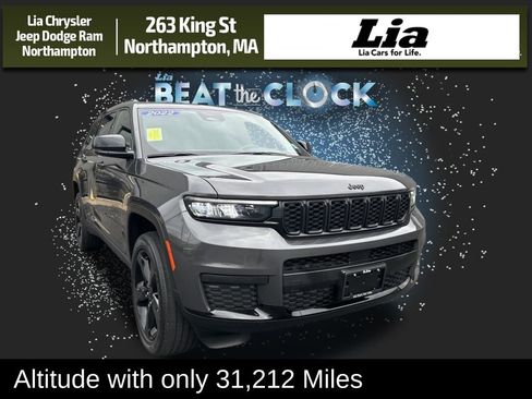 Certified 2022 Jeep Grand Cherokee L Laredo image 1