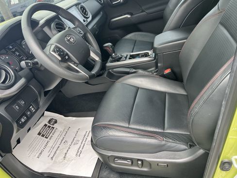 Used 2022 Toyota Tacoma TRD Pro AWD/4WD image 16