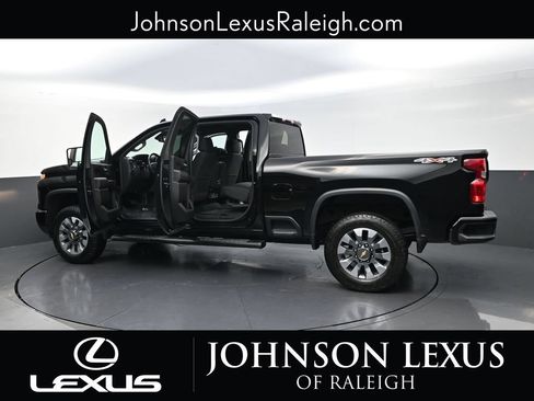 Used 2025 Chevrolet Silverado 2500 Custom w/ Custom Convenience Package AWD/4WD image 28