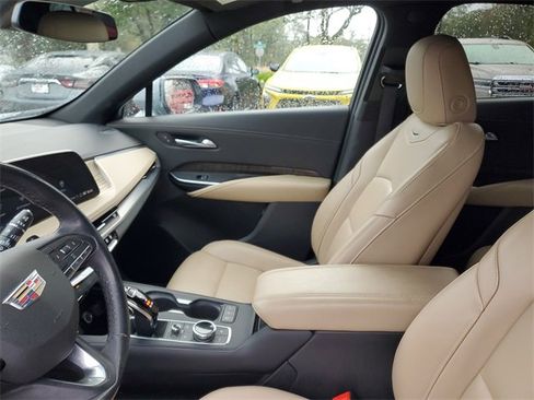 Used 2024 Cadillac XT4 Premium Luxury image 15