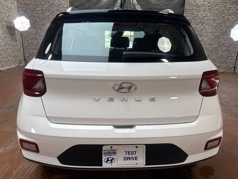 New 2026 Hyundai Venue SEL FWD image 6