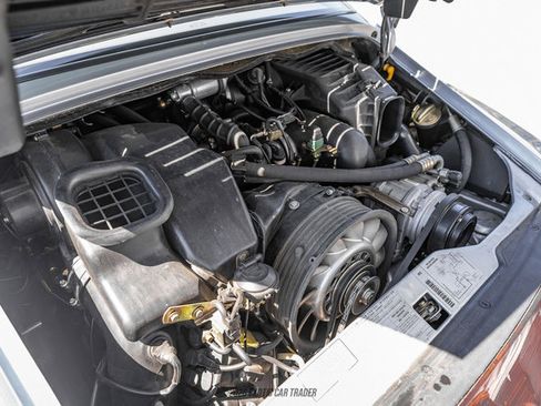 Used 1995 Porsche 911 Carrera 4 image 19