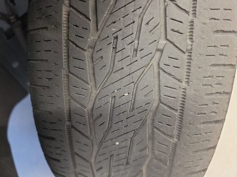 Used 2022 Buick Enclave Avenir FWD image 37