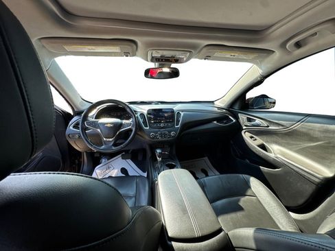 Used 2021 Chevrolet Malibu LT w/ Leather Package FWD image 32