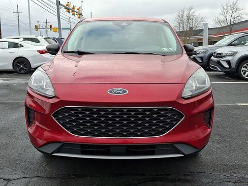 Used 2022 Ford Escape SE image 5