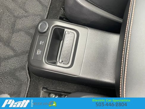 Used 2023 Nissan Ariya FWD image 27