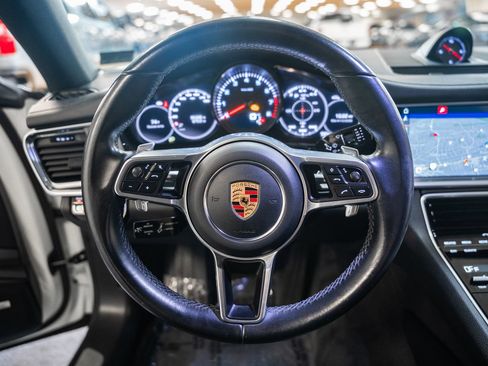 Used 2018 Porsche Panamera 4 w/ Premium Package Plus image 35