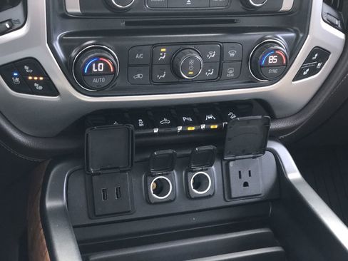 Used 2018 GMC Sierra 1500 SLT image 21