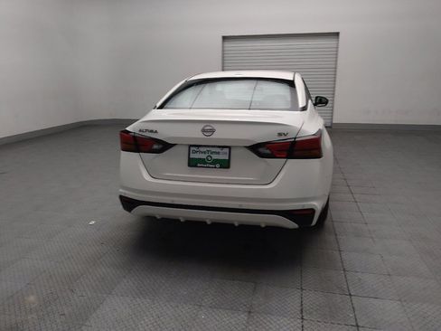 Used 2024 Nissan Altima 2.5 SV FWD image 7