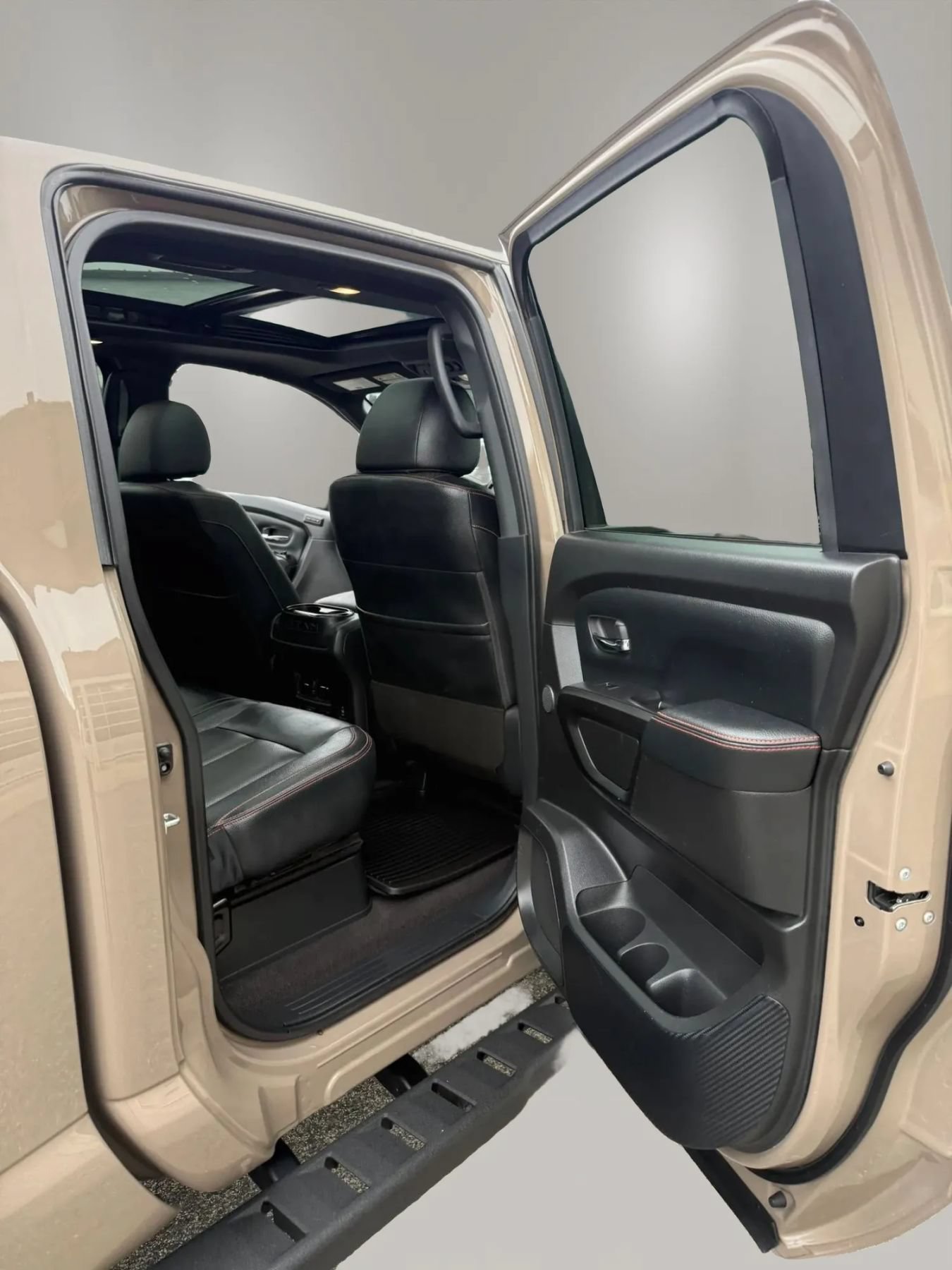 Used 2021 Nissan Titan PRO-4X w/ Pro-4x Convenience Package AWD/4WD image 49