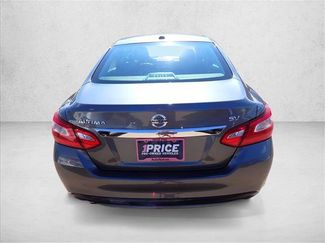 Used 2017 Nissan Altima 2.5 SV FWD video 3