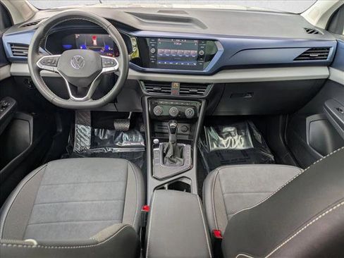 Used 2023 Volkswagen Taos SE w/ Panoramic Sunroof Package image 16