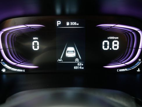 Certified 2025 Kia Soul LX w/ LX Technology Package FWD image 21