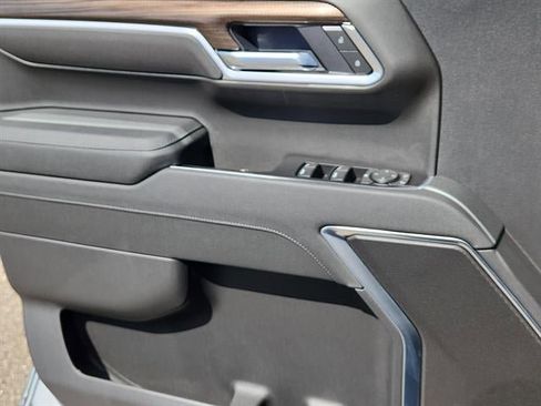 New 2026 Chevrolet Silverado 1500 LT AWD/4WD image 6