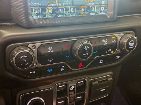 Used 2023 Jeep Wrangler Unlimited Rubicon 4xe w/ Steel Bumper Group image 24