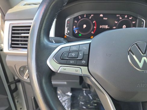 Used 2020 Volkswagen Atlas Cross Sport SEL image 28