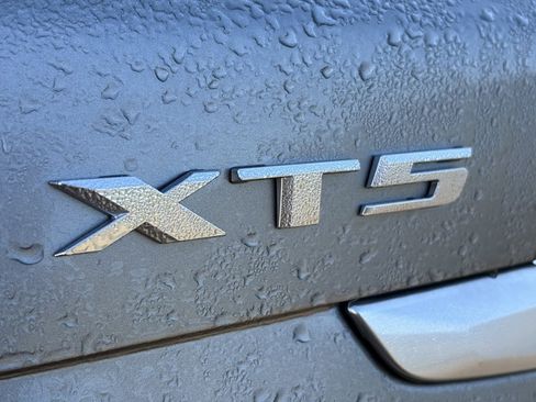 Used 2025 Cadillac XT5 Premium Luxury image 14