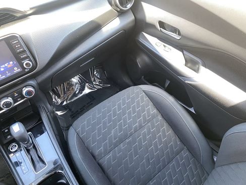 Certified 2023 Nissan Kicks SV FWD image 18
