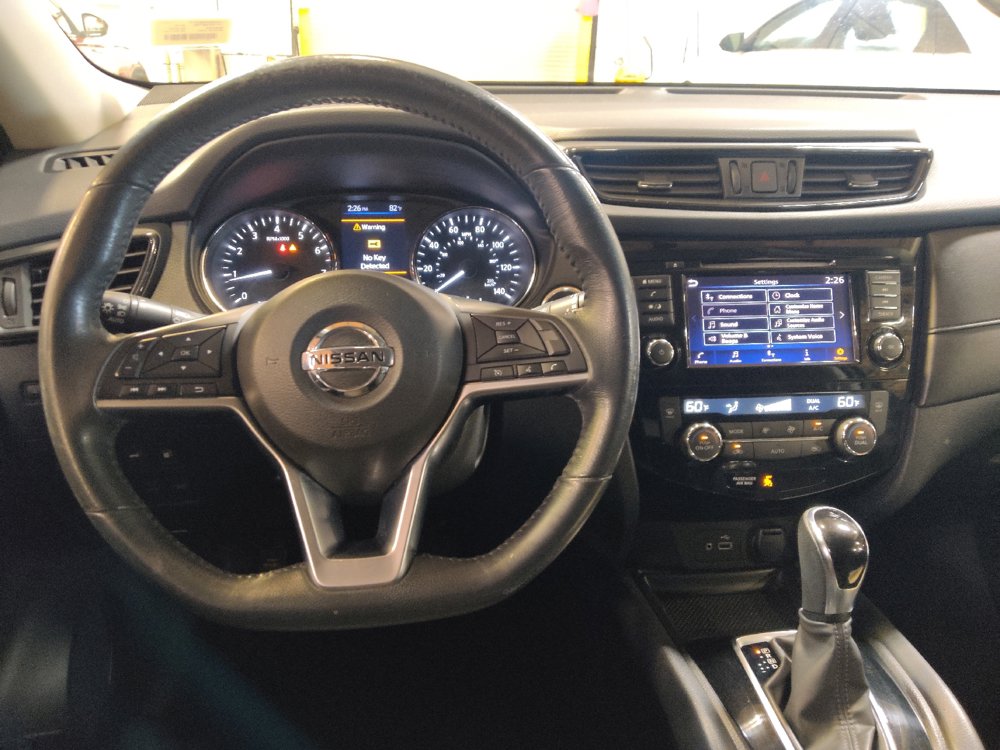 Used 2018 Nissan Rogue SV FWD image 22