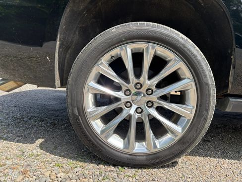 Used 2019 Chevrolet Tahoe Premier w/ Premier Plus Edition AWD/4WD image 7