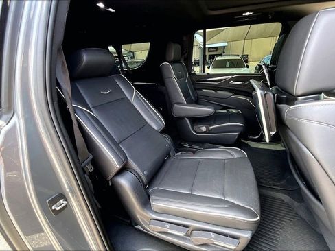 Used 2022 Cadillac Escalade ESV Sport w/ Touring Package RWD image 36