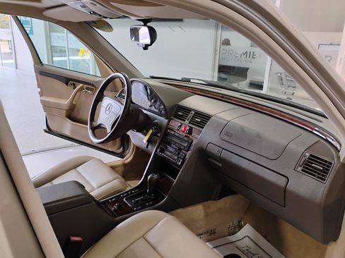Used 1996 Mercedes-Benz C 280 Sedan image 55