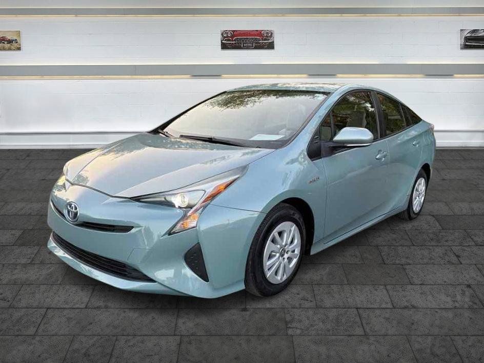 Used 2016 Toyota Prius Two FWD image 3