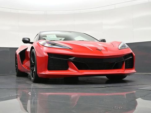 Used 2025 Chevrolet Corvette Z06 w/ Stealth Interior Trim Package image 28