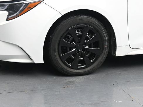 Used 2022 Toyota Corolla LE FWD image 12