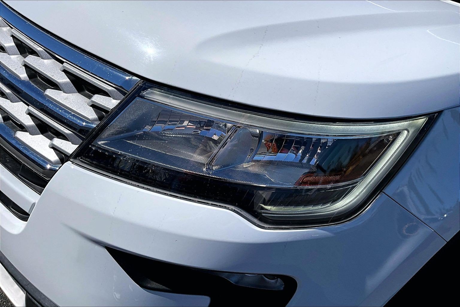Used 2018 Ford Explorer XLT w/ Equipment Group 201A FWD image 30