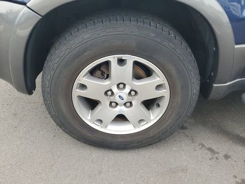 Used 2003 Ford Escape XLT image 3