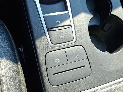 Certified 2022 Ford Escape SEL w/ Technology Package image 25