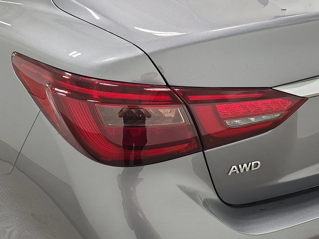Used 2019 INFINITI Q50 Luxe w/ Essential Package (3.0T Luxe) AWD/4WD image 29