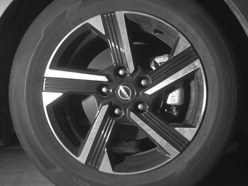 Used 2025 Nissan Sentra SV FWD image 16