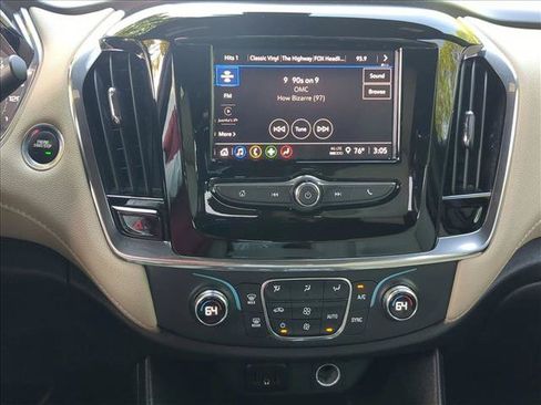 Used 2023 Chevrolet Traverse LS FWD image 14