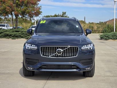 Used 2022 Volvo XC90 T6 Momentum w/ Advanced Package