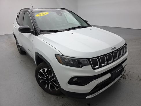 Used 2022 Jeep Compass Limited AWD/4WD image 4