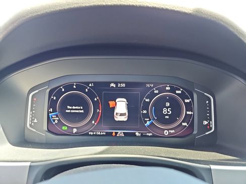 Used 2023 Volkswagen Atlas Cross Sport SE w/ Panoramic Sunroof Package FWD image 10