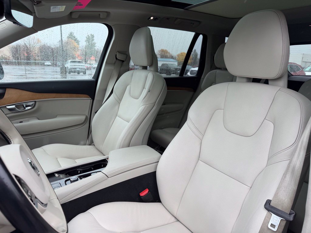 Used 2021 Volvo XC90 T8 Inscription Expression w/ Protection Package Premier AWD/4WD image 15