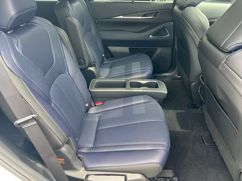 Certified 2026 INFINITI QX60 Sport w/ Dark Cargo Package AWD/4WD image 17