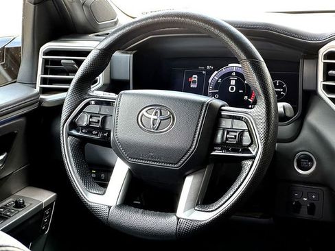Used 2022 Toyota Tundra Platinum AWD/4WD image 31