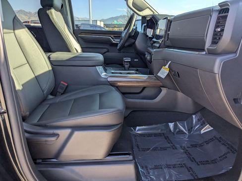 Certified 2025 Chevrolet Silverado 1500 LT Trail Boss w/ Convenience Package II image 20