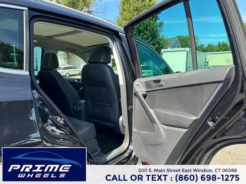 Used 2016 Volkswagen Tiguan SE image 12