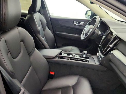 Used 2025 Volvo XC60 B5 Core w/ Climate Package AWD/4WD image 22
