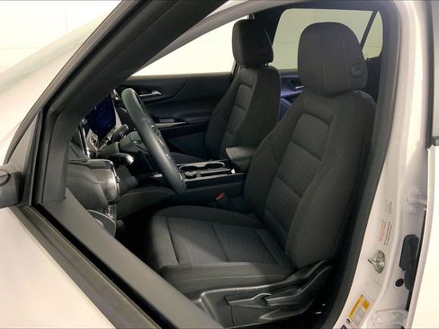 Used 2026 Chevrolet Equinox LT AWD/4WD image 23