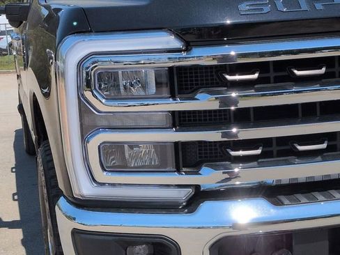 Used 2023 Ford F250 King Ranch w/ Chrome Package AWD/4WD image 11
